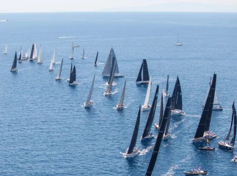 Τραγωδία στον ιστιοπλοϊκό αγώνα Aegean 600 στην Κάρπαθο – Νεκρή 40χρονη αθλήτρια