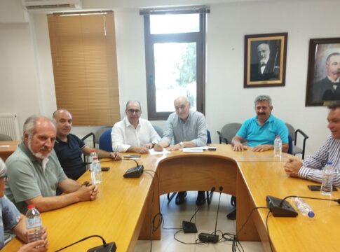 Υπογραφή σύμβασης για την αντικατάσταση εξοπλισμού αντλιοστασίων άρδευσης Δήμου Βιάννου