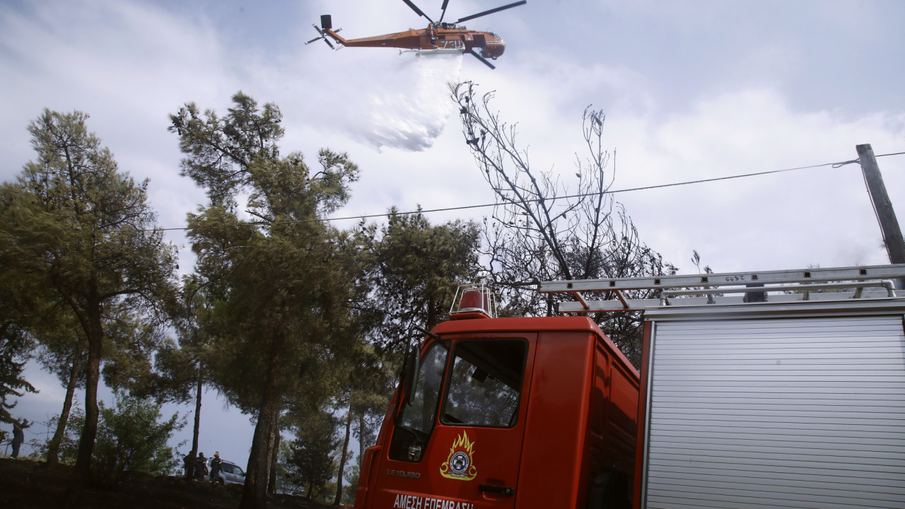 Φωτιά σε χαμηλή βλάστηση στο Μαρούσι