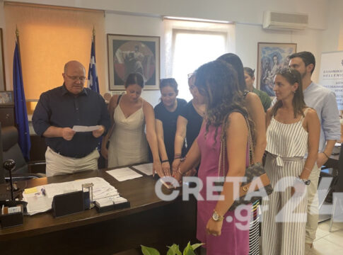 Hράκλειο: Ξεκίνησαν οι ορκωμοσίες νεοδιορισθέντων εκπαιδευτικών και ΕΕΠ-ΕΒΠ στην Δ/νση Πρωτοβάθμιας Εκπαίδευσης