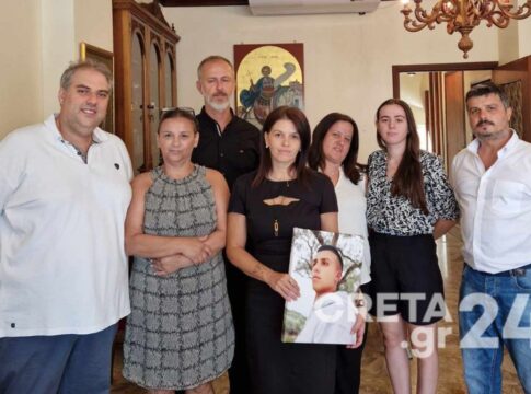 Ηράκλειο: O Αντώνης «δίνει ξανά ζωή» ένα χρόνο μετά το θάνατό του – Συγκινεί η μητέρα του 22χρονου