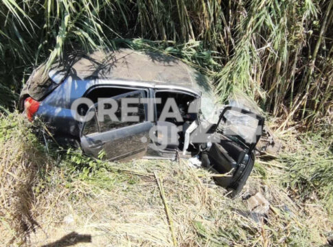 Kρήτη: Tύχη… βουνό είχαν οι 19χρονοι – Το αυτοκίνητό τους έπεσε σε χαντάκι