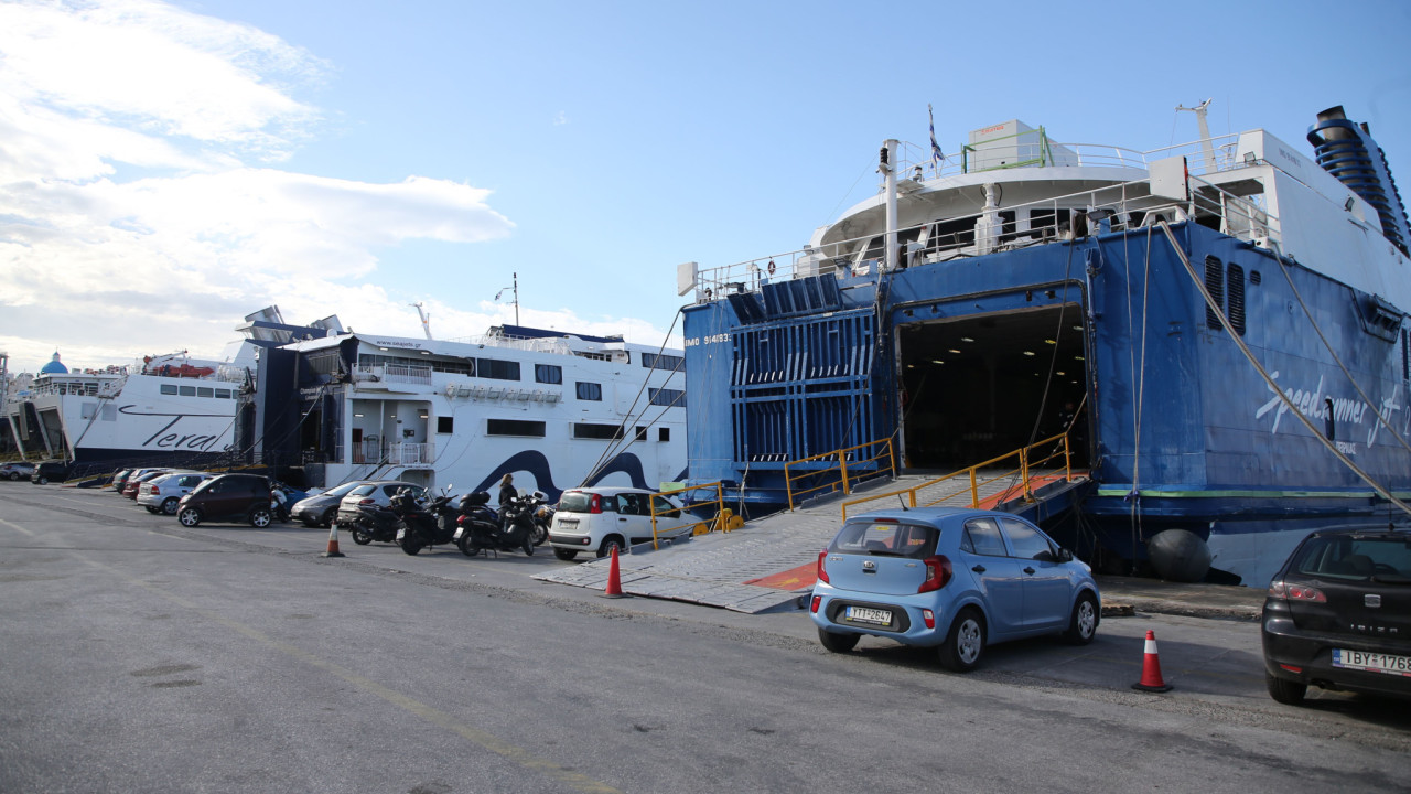 Σαντορίνη: Συνελήφθησαν καπετάνιος και ύπαρχος πλοίου μετά τον τραυματισμό 2 επιβατών