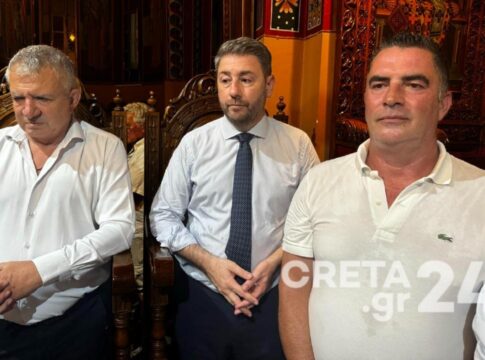 Στον Εσπερινό στην Ιερά Μονή Παναγίας Καλυβιανής ο Νίκος Ανδρουλάκης 