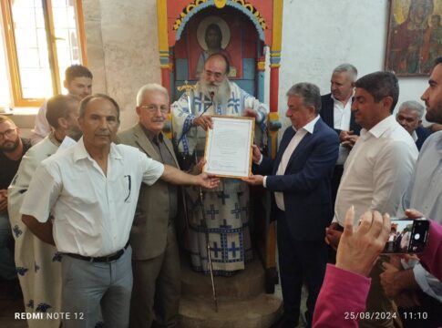Τιμητική διάκριση στον Περιφερειάρχη για την ανακαίνιση του Αγίου Τίτου στο Τυμπάκι