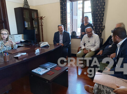 3 χρόνια από τον καταστροφικό σεισμό στο Αρκαλοχώρι: Σύσκεψη παρουσία Μπακογιάννη – Τι ανακοίνωσε για το Ειδικό Πολεοδομικό Σχέδιο του Δήμου Μινώα Πεδιάδας