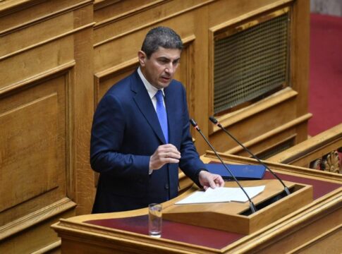 Αναφορά Αυγενάκη στη Βουλή για τις ελλείψεις σε αναλώσιμα υλικά των Δημοτικών Σχολείων και Νηπιαγωγείων του Δήμου Φαιστού