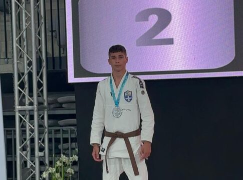 «Ασημένιος» στο Βαλκανικό Πρωτάθλημα jujitsu ο Γιώργος Ντεσίλβα