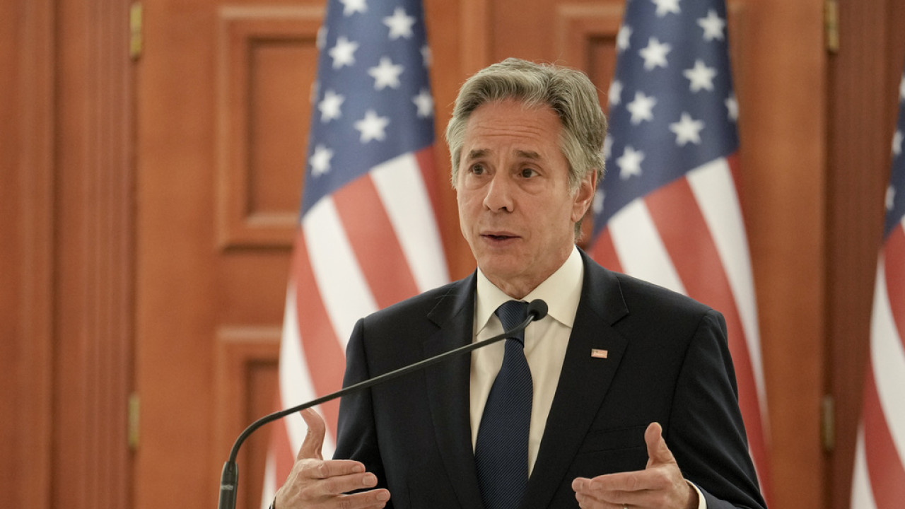 Μπλίνκεν: Ανεύθυνες οι δηλώσεις Πούτιν για τη χρήση πυρηνικών