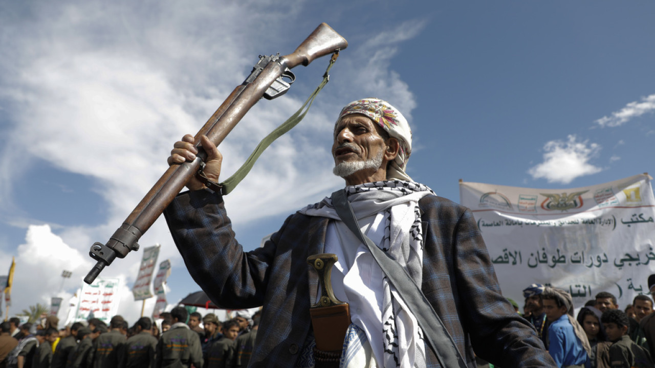 Χούθι: Δεν θα διστάσουν να υποστηρίξουν τη Χεζμπολάχ, διαμηνύει ο ηγέτης