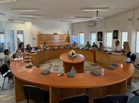 Δ. Μαλεβιζίου: Συναντήσεις με τους διευθυντές των σχολείων ενόψει της νέας σχολικής χρονιάς είχαν οι αντιδήμαρχοι Παιδείας και Οικονομικών