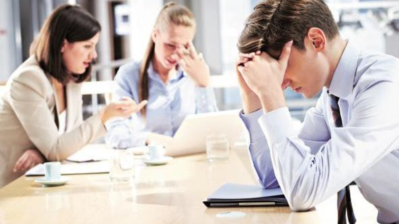 Έρευνα:Το 56% των Ελλήνων έχει εργασιακό άγχος