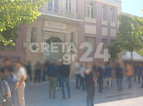 Hράκλειο: Προφυλακίστηκαν οι δύο κατηγορούμενοι για τον ξυλοδαρμό του Ελληνοκαναδού