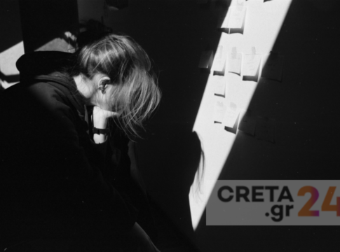 Ηράκλειο: 13χρονη κατήγγειλε τον σύντροφο της μητέρας της για ασέλγεια και απειλή – Συνελήφθη και η μητέρα της