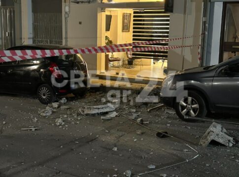 Ηράκλειο: Κατέρρευσε τμήμα μπαλκονιού (εικόνες)