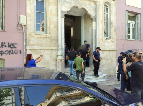 Ηράκλειο: Στην ανακρίτρια και τρίτο άτομο για τον ξυλοδαρμό του Ελληνοκαναδού