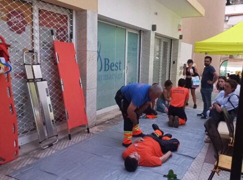 Mαθήματα πρώτων βοηθειών από την εθελοντική ομάδα «ΕΠΙΔΡΑΣΙΣ»