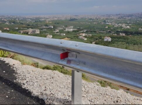 Νέα στηθαία ασφαλείας σε σημεία του επαρχιακού οδικού δικτύου Ηρακλείου Από την Περιφέρεια Κρήτης