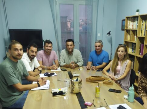 Συνάντηση Συντυχάκη με σωματεία εκπαιδευτικών