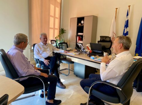 Συνάντηση του Δημάρχου Ηρακλείου με τον Πρέσβη της Δανίας στην Ελλάδα