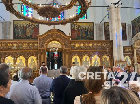 Τελευταίο «αντίο» στον Μανώλη Παπαστεφανάκη