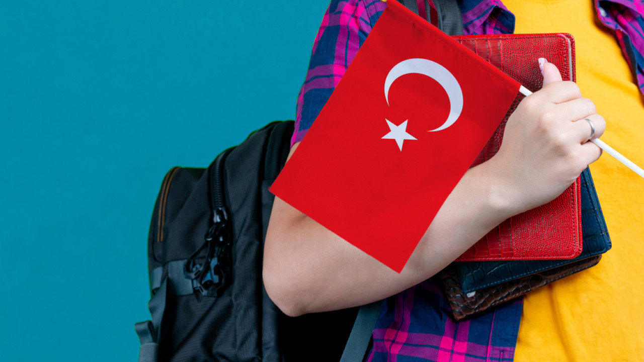 Τουρκία: Απαγορεύει τις νέες εγγραφές Τούρκων μαθητών σε γαλλικά σχολεία