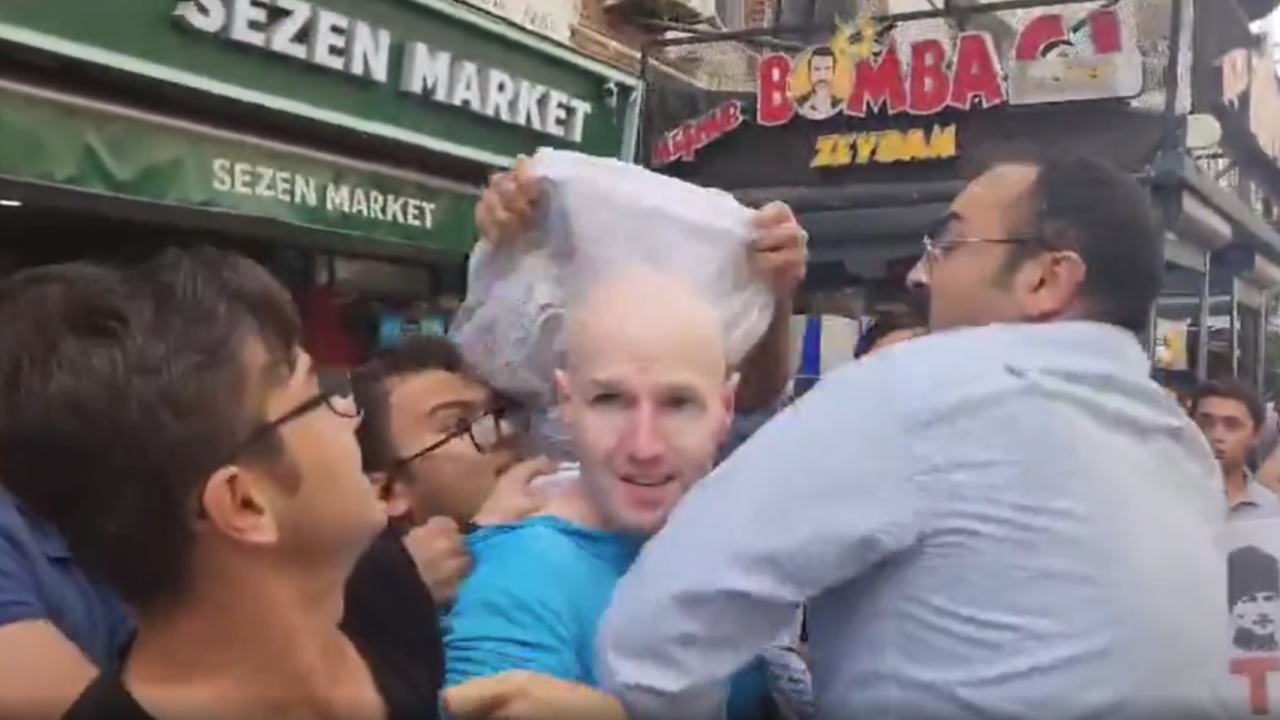 Τουρκία: Νεολαίοι επιτίθενται σε Αμερικανούς στρατιώτες - Δείτε βίντεο