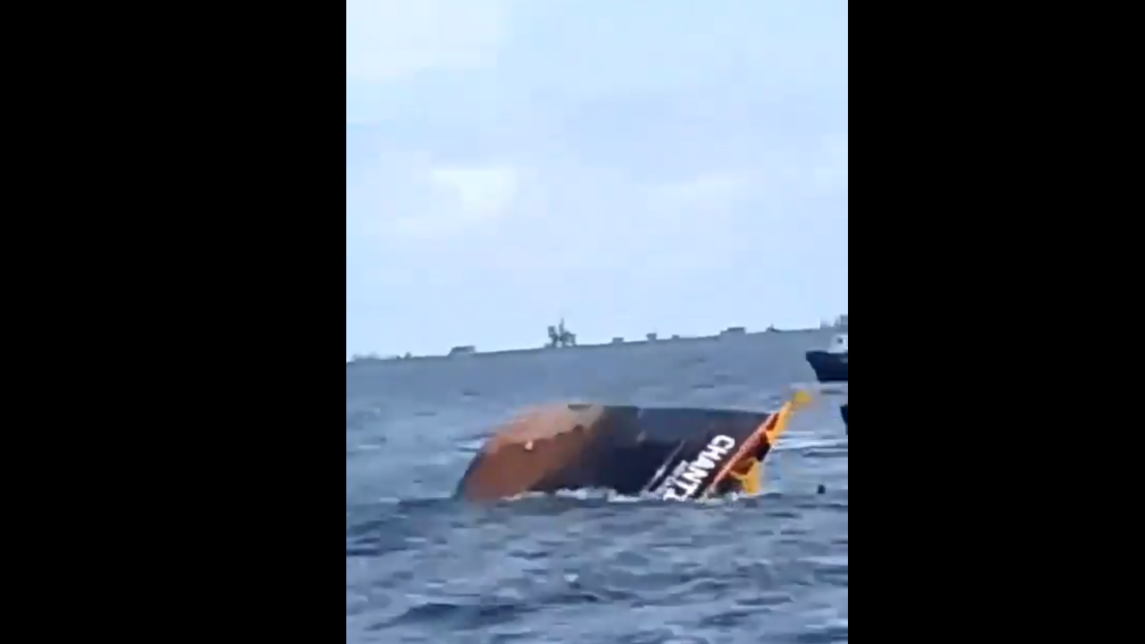 Βενεζουέλα: Δύο νεκροί εξαιτίας ναυαγίου στη λίμνη Μαρακαΐμπο (βίντεο)