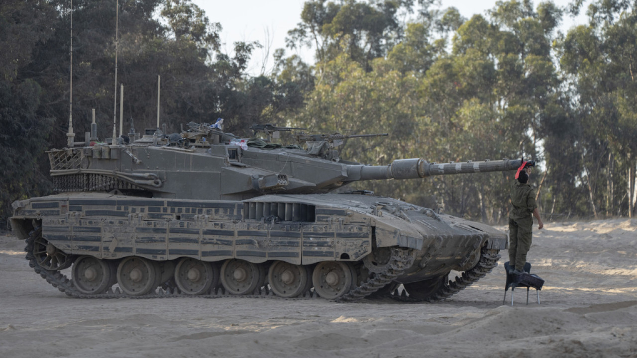 Βρετανία: Αναστέλλει 30 άδειες εξαγωγής όπλων στο Ισραήλ