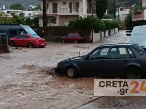 «Ξύπνησαν» μνήμες στο Παλαιόκαστρο -Πλημμύρισαν οι δρόμοι από την βραδινή νεροποντή