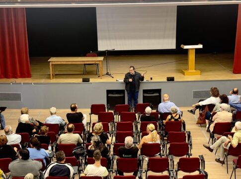 Ενημέρωση από τον Δήμαρχο Μινώα Πεδιάδας Βασίλη Κεγκέρογλου για τη μελλοντική λειτουργία των οικισμών προσωρινής διαβίωσης