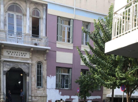 Ηράκλειο: Συνεχίζει την παρέμβαση καθαρισμού στα δικαστήρια ο γνωστός συγγραφέας