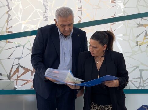 Κατέθεσε το ψηφοδέλτιο του ο Βαγγέλης Καρκανάκης