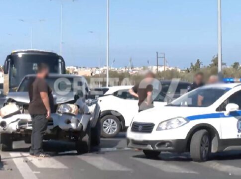 Κρήτη: Εικόνες από το σημείο του σοβαρού τροχαίου – Διασωληνωμένος στη ΜΕΘ ο δικυκλιστής