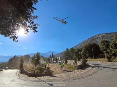 Με ελικόπτερο η μεταφορά υλικών για τις εργασίες αναβάθμισης υποδομών στο Δικταίο Άντρο