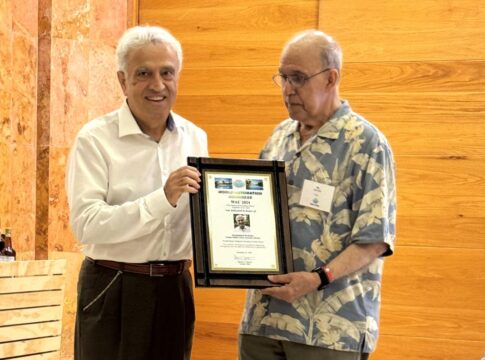 Μετάλλιο Tιμής στον Ομότιμο Καθηγητή και πρώην Πρύτανη του Πολυτεχνείου Κρήτης Γιάννη Α. Φίλη