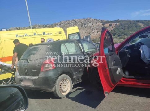 Νέο τροχαίο στην Κρήτη: Συγκρούστηκαν δύο αυτοκίνητα