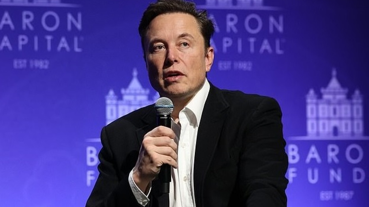 Οι μυστικές συνομιλίες του Ίλον Μασκ με τον Βλαντιμίρ Πούτιν