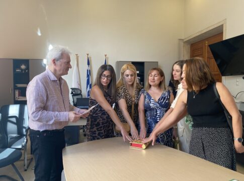 Ορκωμοσία 6 νέων υπαλλήλων στο πρόγραμμα Βοήθεια στο Σπίτι του Δήμου Ηρακλείου