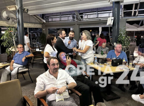 Πανηγυρικό κλίμα στο Ηράκλειο μετά την επανεκλογή Ανδρουλάκη