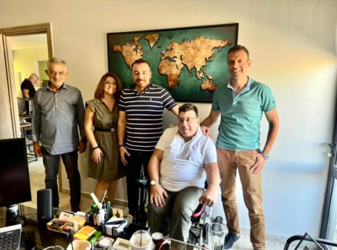 Παραγωγική συνεργασία Συλλόγου Εργαζομένων Δ.Ο.Υ. με  το Φραγκίσκο Παρασύρη