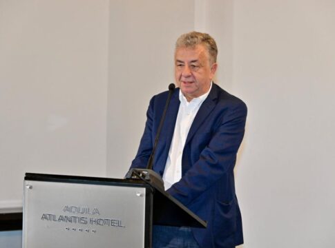 Στ. Αρναουτάκης: «Οι περιφέρειες επιζητούν την ευθύνη. Με αυξημένους πόρους, ξεκάθαρο θεσμικό πλαίσιο και αποκέντρωση εξουσιών»