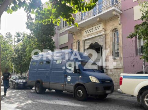 Στη φυλακή και οι τρεις κατηγορούμενοι για τον εμπρησμό στο αμαξοστάσιο του δήμου Μαλεβιζίου
