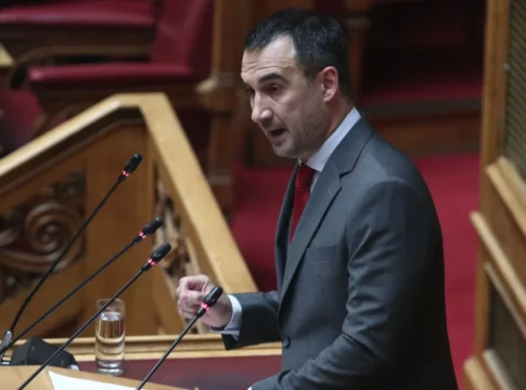 Στο νοσοκομείο ο Αλέξης Χαρίτσης – Μόνος του ο Ν. Ηλιόπουλος στην Κρήτη