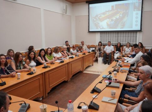 Συνεδρίασε η Περιφερειακή Επιτροπή Ισότητας των Φύλων Κρήτης υπό τη νέα σύνθεσή της