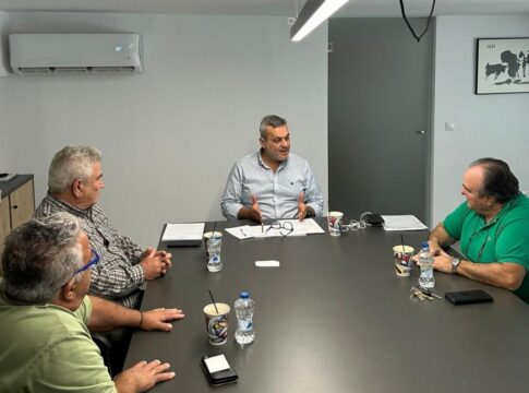 Τα προβλήματα του Συλλόγου Οικιστών ν. Ηρακλείου στο επίκεντρο συνάντησης του Χάρη Μαμουλάκη