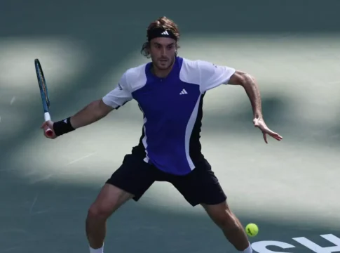 Τσιτσιπάς – Φις στα προημιτελικά του Swiss Indoors της Βασιλείας