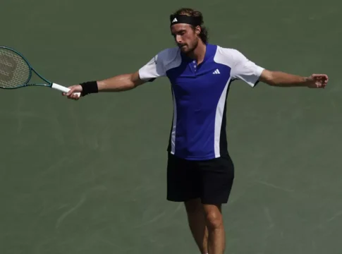 Τσιτσιπάς – Μεντβέντεφ 0-2: Νεύρα και αποκλεισμός για τον Έλληνα τενίστα στη Σαγκάη