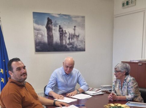 Υπογραφή τριών νέων συμβάσεων από τον Δήμαρχο Βιάννου κ. Παύλο Μπαριτάκη