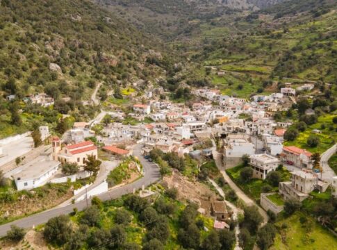 311.760 € για την ανάπλαση της κεντρικής πλατείας του οικισμού Λοχριάς